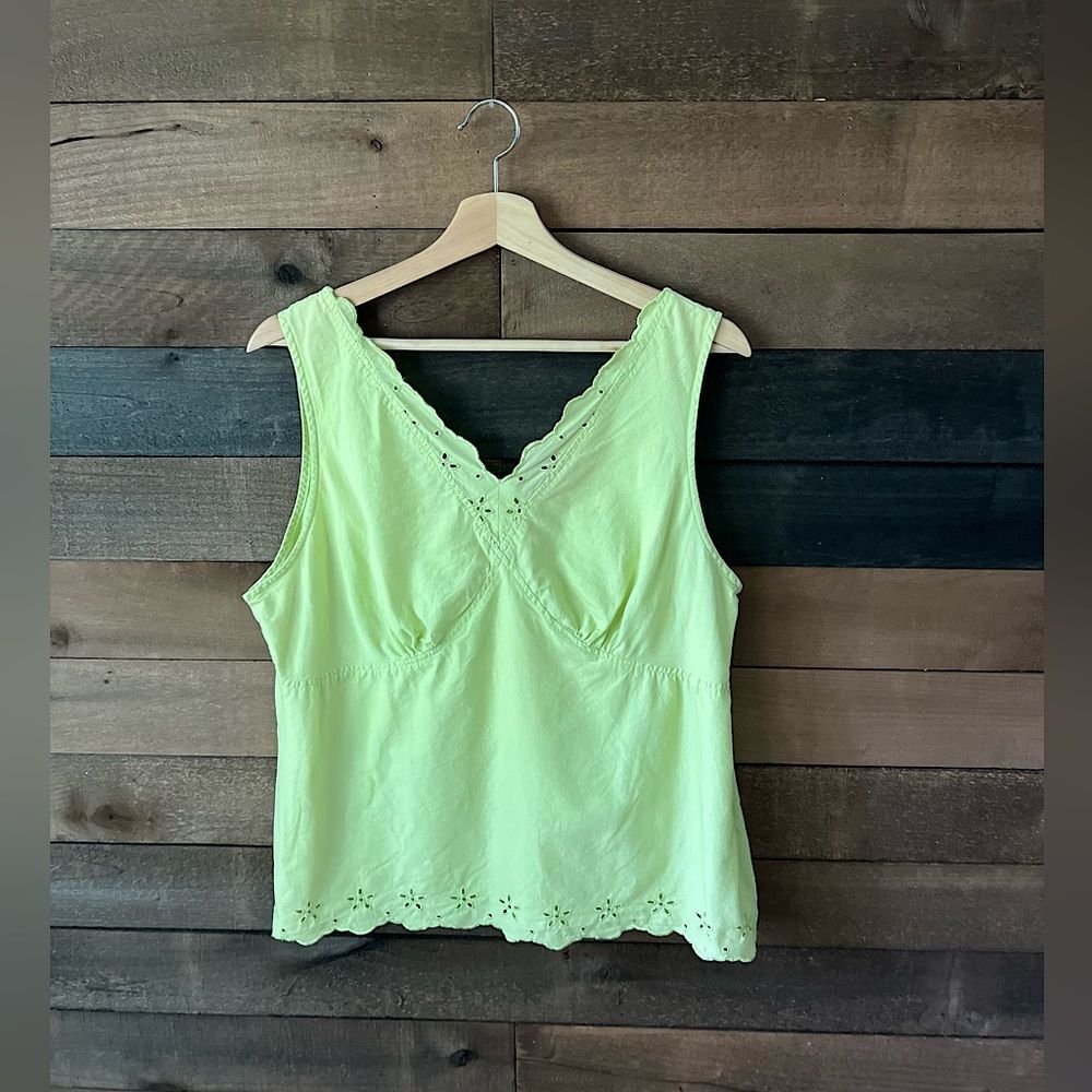 Vintage Lime Green Eyelet Tank Top with Scalloped Hem – Size M